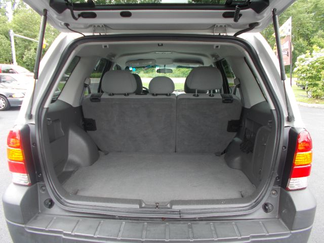 2005 Ford Escape SL 4x4 Regular Cab