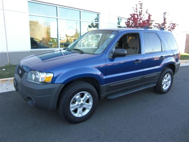2005 Ford Escape ESi