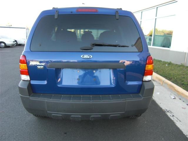 2005 Ford Escape ESi
