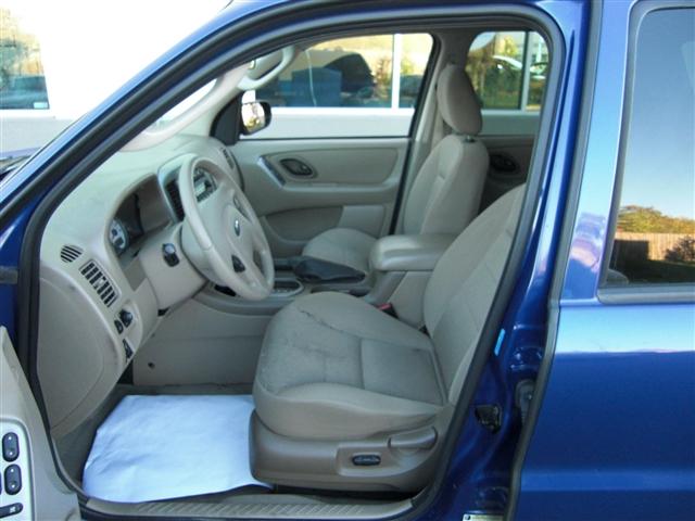 2005 Ford Escape ESi