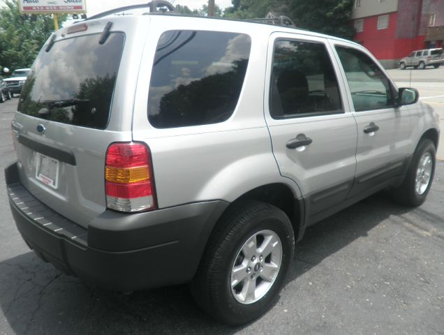 2005 Ford Escape 4dr 2.9L Twin Turbo AWD W/3rd