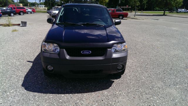 2005 Ford Escape SL 4x4 Regular Cab