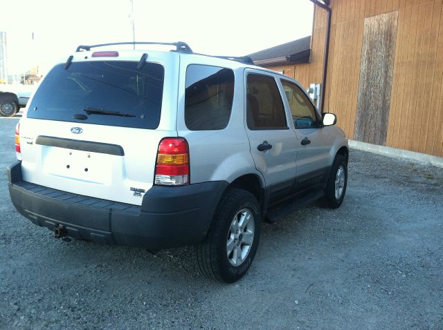 2005 Ford Escape SL 4x4 Regular Cab