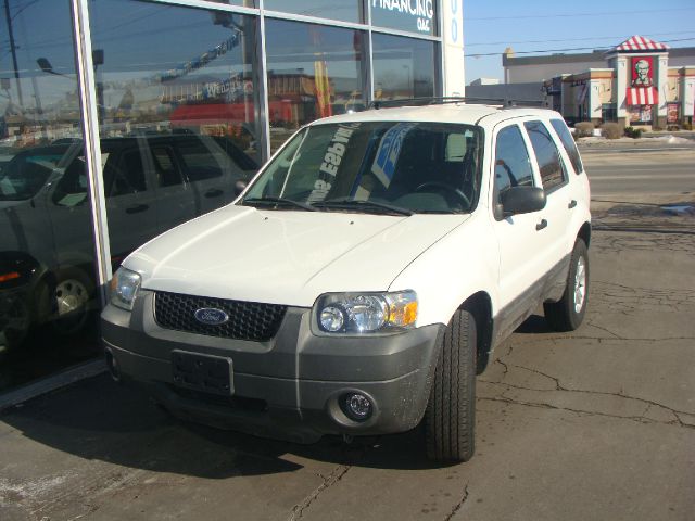 2005 Ford Escape 15