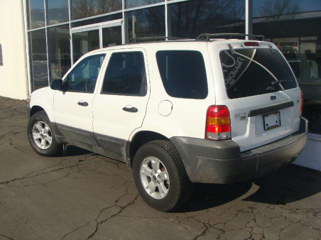 2005 Ford Escape 15