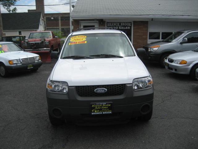 2005 Ford Escape Reg Cab 159.5 WB C5B
