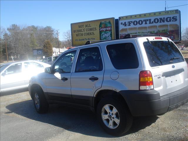 2005 Ford Escape ESi