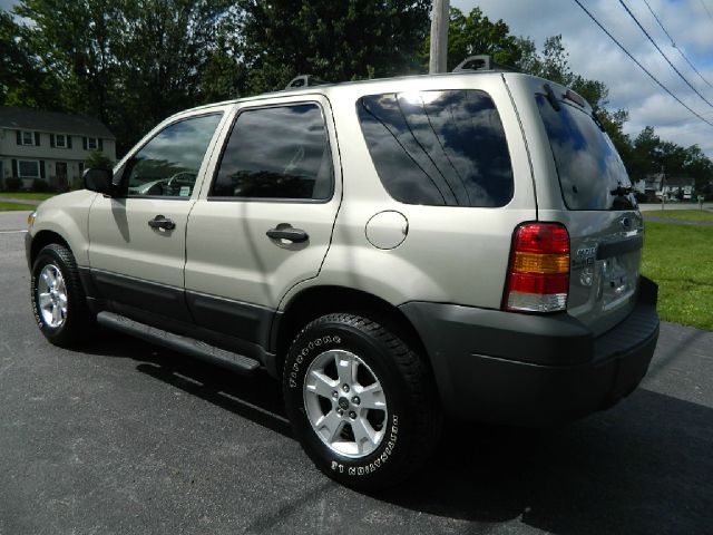 2005 Ford Escape SL 4x4 Regular Cab