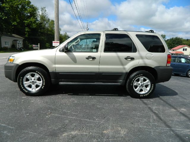 2005 Ford Escape SL 4x4 Regular Cab