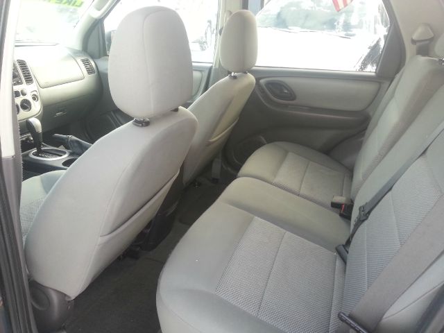 2005 Ford Escape SL 4x4 Regular Cab