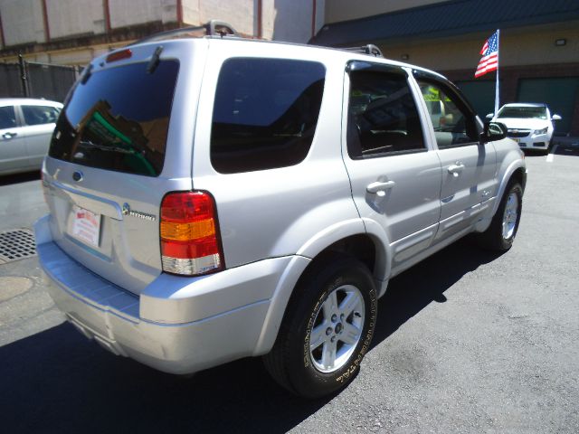2005 Ford Escape Ram 3500 Diesel 2-WD