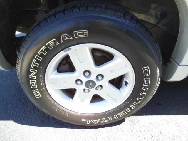 2005 Ford Escape Ram 3500 Diesel 2-WD