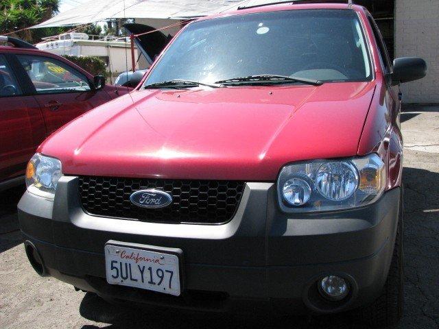 2005 Ford Escape ESi