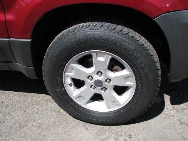 2005 Ford Escape ESi