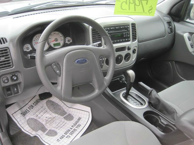 2005 Ford Escape SL 4x4 Regular Cab