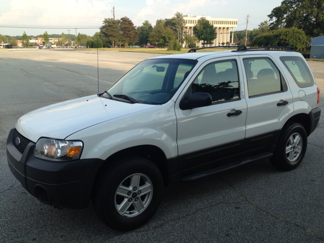 2005 Ford Escape Reg Cab 159.5 WB C5B
