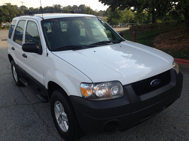 2005 Ford Escape Reg Cab 159.5 WB C5B