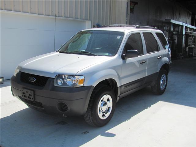 2005 Ford Escape XLS