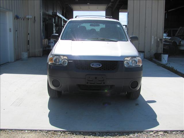 2005 Ford Escape XLS