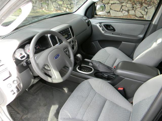 2005 Ford Escape Unknown