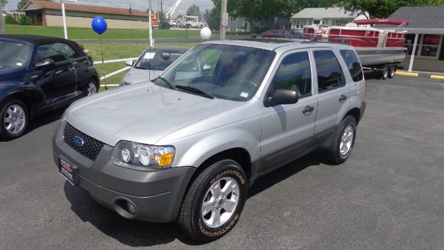 2005 Ford Escape 15