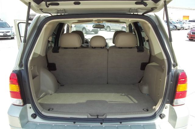 2005 Ford Escape Super