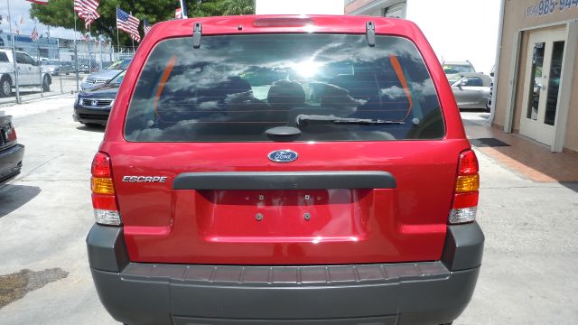 2005 Ford Escape Reg Cab 159.5 WB C5B
