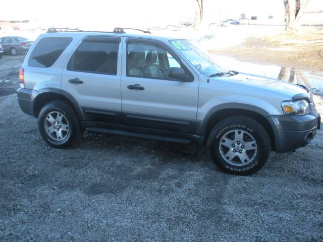 2005 Ford Escape ESi