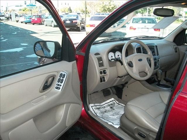 2005 Ford Escape SLT 25
