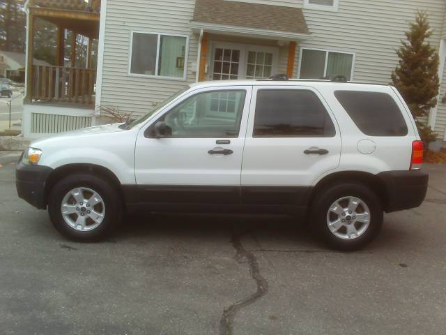 2005 Ford Escape Unknown
