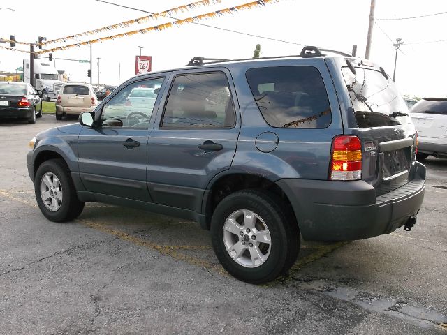 2005 Ford Escape SL 4x4 Regular Cab