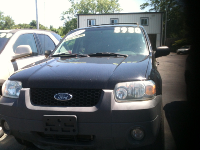 2005 Ford Escape SL 4x4 Regular Cab