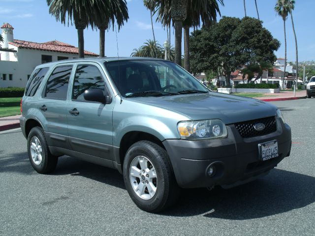 2005 Ford Escape 4x4 Coupe
