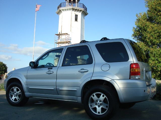 2005 Ford Escape Super