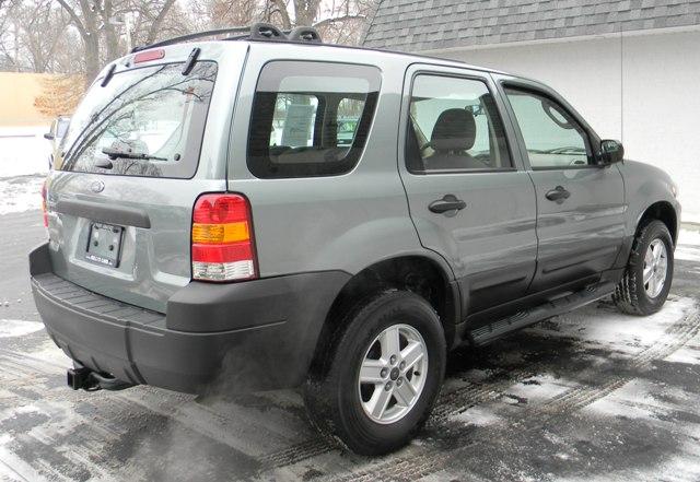 2005 Ford Escape XLS