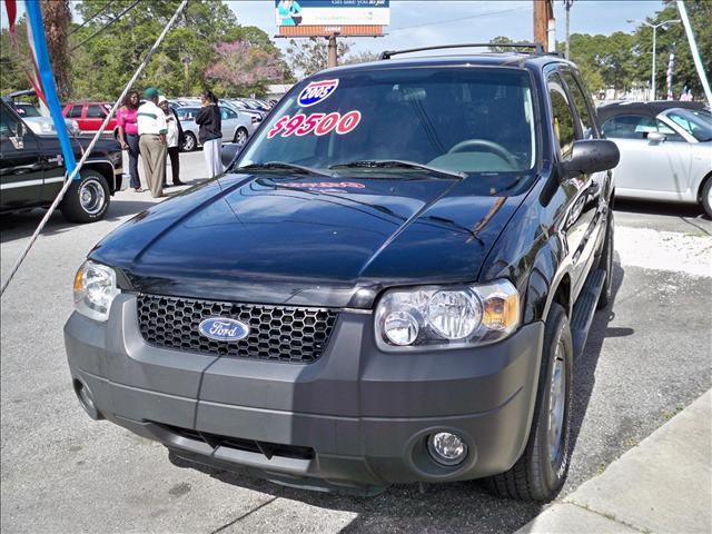 2005 Ford Escape ESi