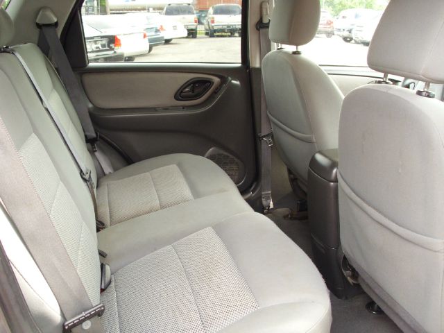 2005 Ford Escape SL 4x4 Regular Cab