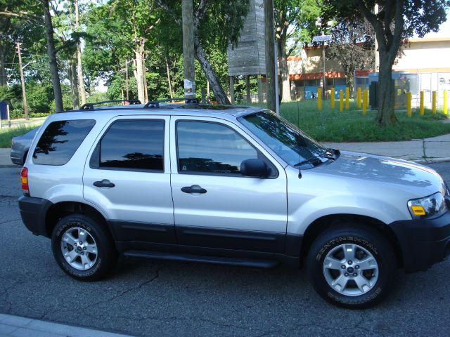 2005 Ford Escape SL 4x4 Regular Cab
