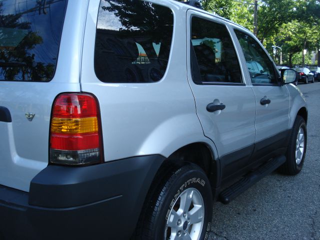 2005 Ford Escape SL 4x4 Regular Cab