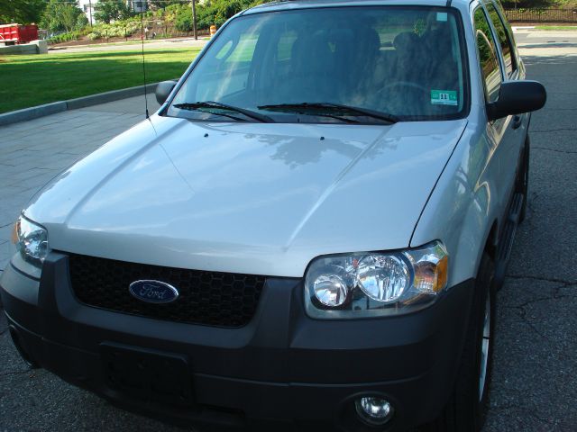 2005 Ford Escape SL 4x4 Regular Cab