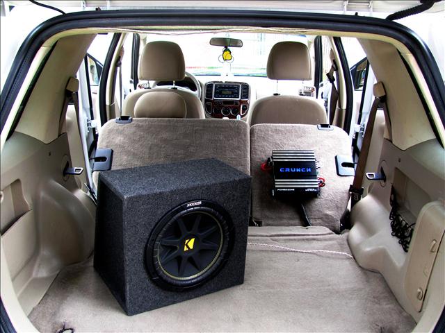 2005 Ford Escape ESi