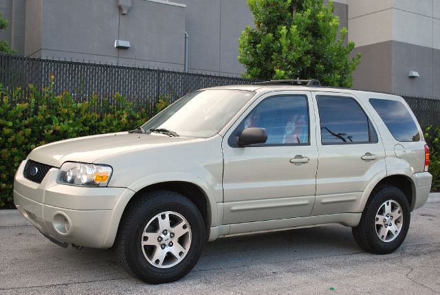 2005 Ford Escape Focus SES