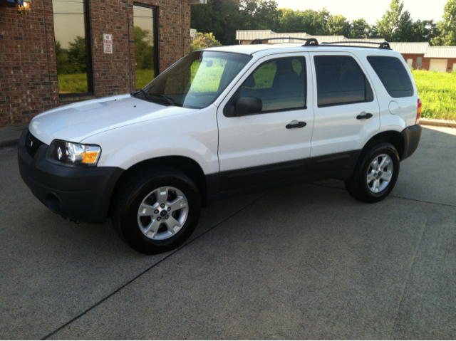 2005 Ford Escape 15