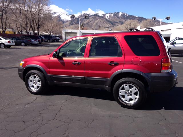 2005 Ford Escape 15