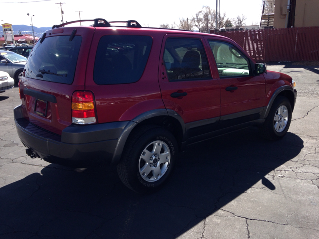 2005 Ford Escape 15