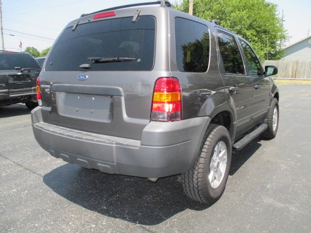 2005 Ford Escape SL 4x4 Regular Cab
