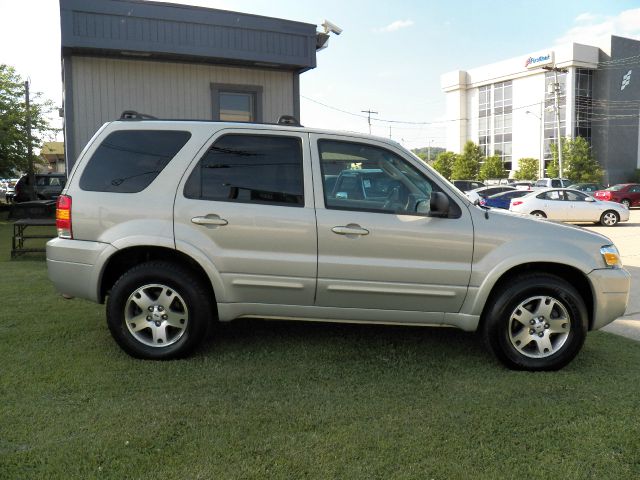 2005 Ford Escape Super