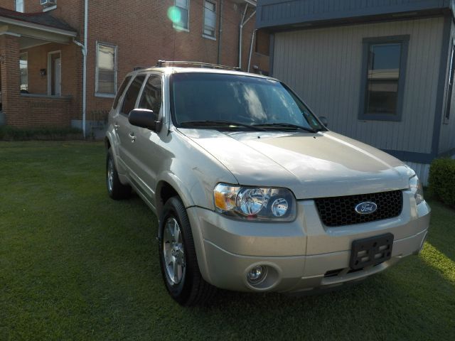 2005 Ford Escape Super
