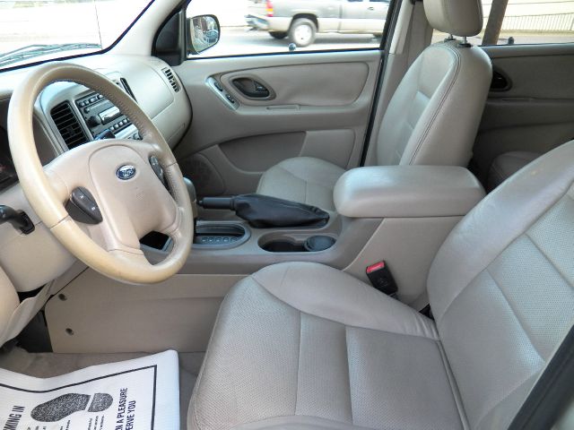 2005 Ford Escape Super
