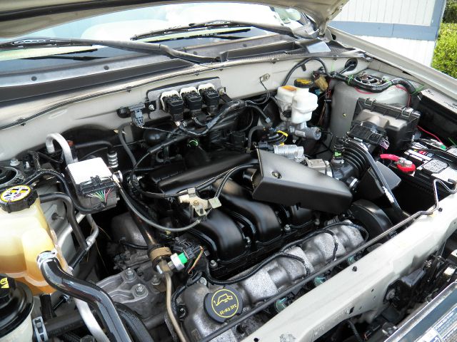 2005 Ford Escape Super